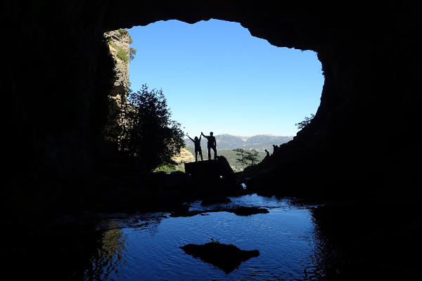 Aventura Subida a la Cueva de los Chorros Río Mundo | Aventuras con Botas